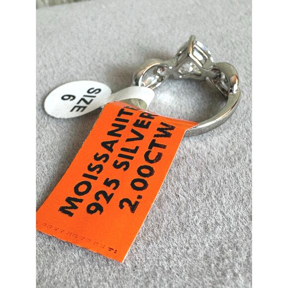 NEW Heart Shaped 2ct Moissanite in 925 Sterling Silver Sz. 6 - Picture 8 of 10